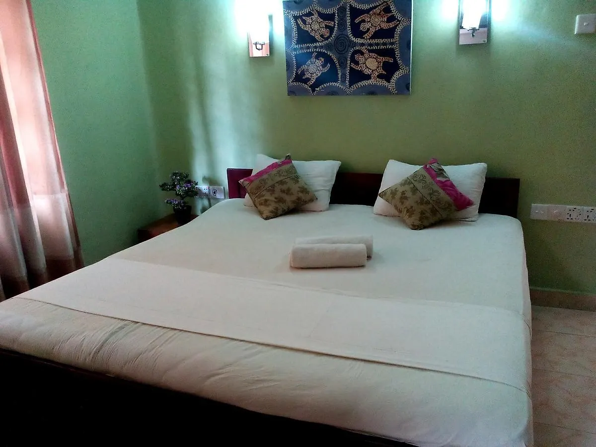 Relax Inn Negombo 0*,
