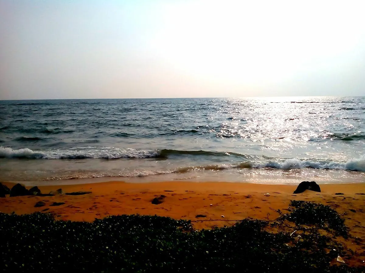 Relax Inn 니곰보